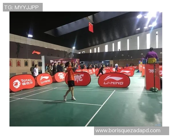 西安羽毛球队在锦标赛中的灵活性表现与战术分析 西安羽毛球队在锦标赛中的灵活性表现与战术分析