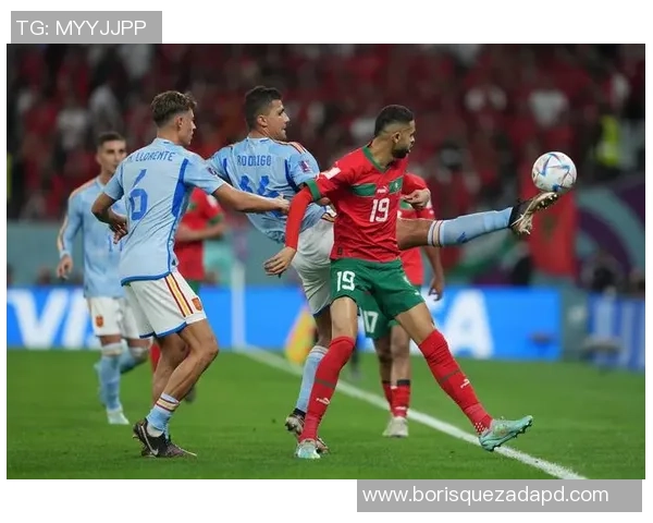 退役足球明星重返主场与球迷共庆激情时刻的感人故事